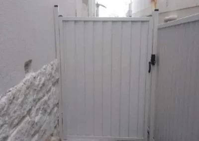 St George side gate installation